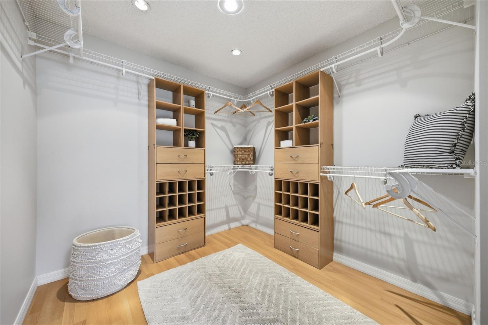 EAST LAKE WOODLANDS - Residential