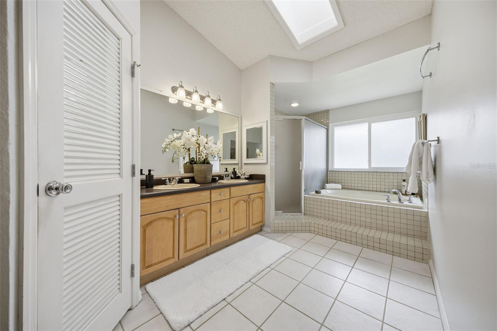 EAST LAKE WOODLANDS - Residential