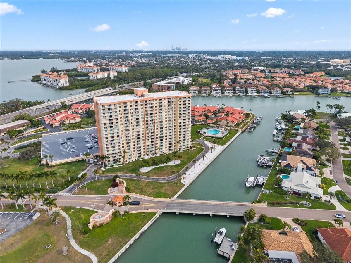 BAYWAY ISLES POINT BRITTANY SIX - Residential