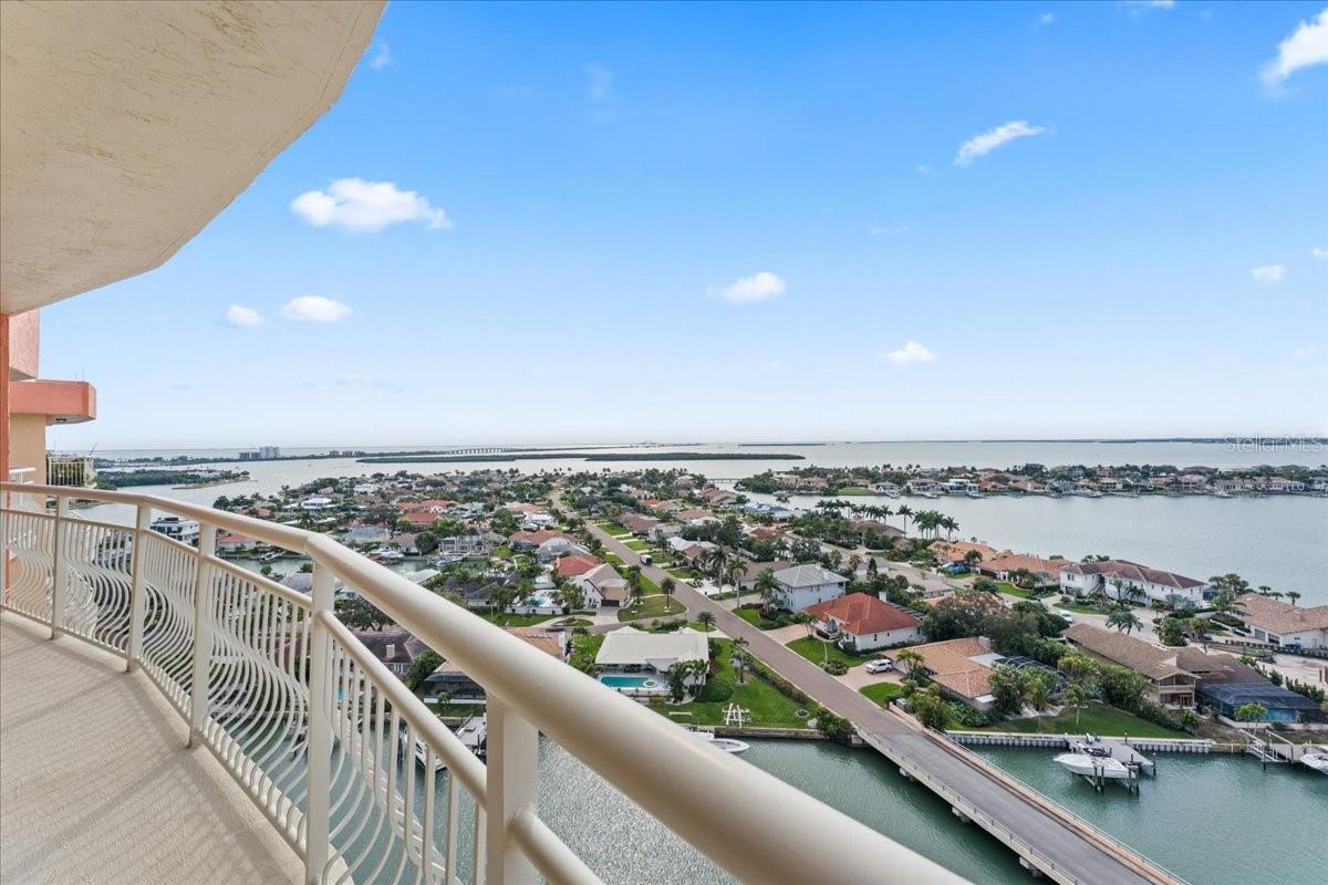 BAYWAY ISLES POINT BRITTANY SIX - Residential