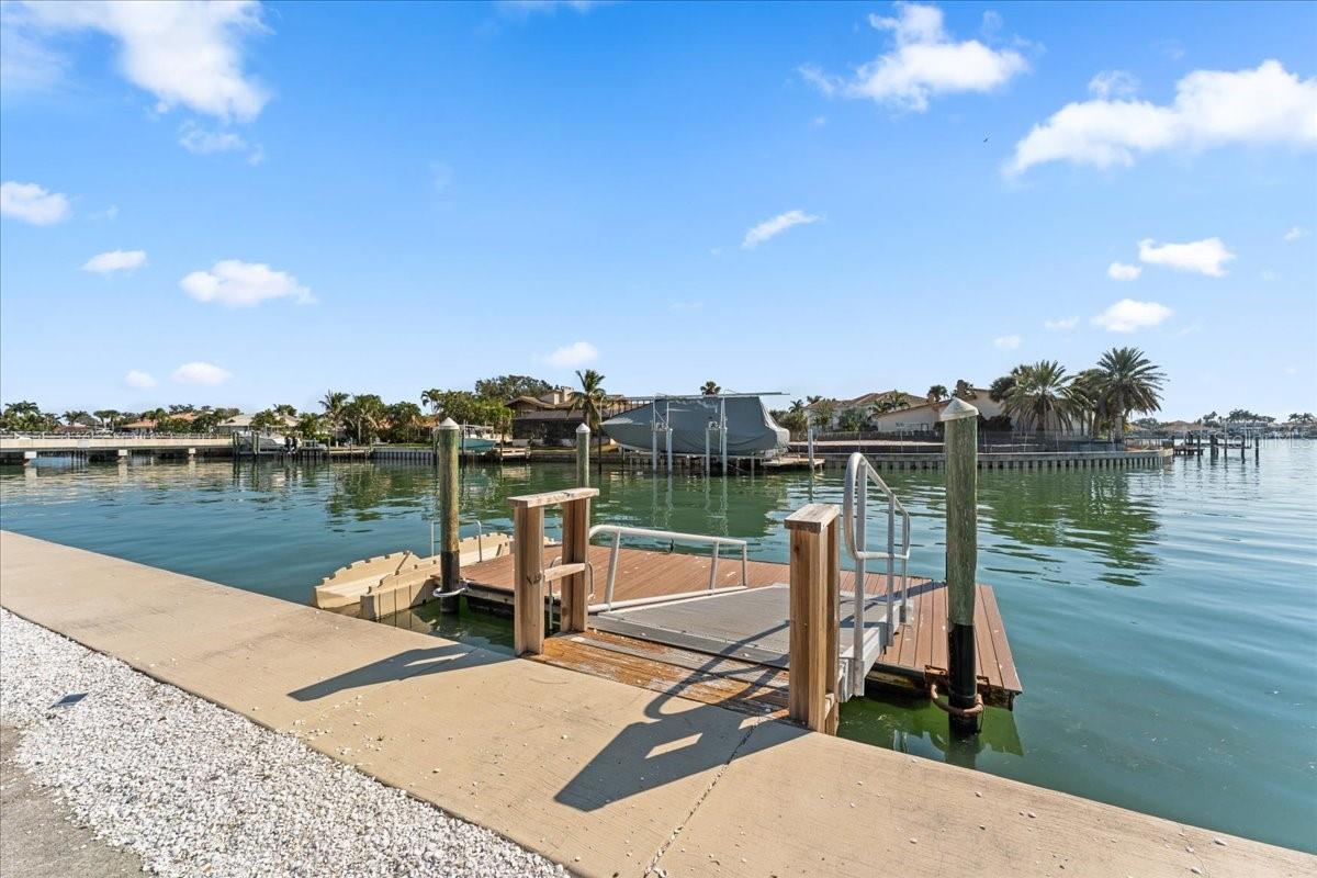 BAYWAY ISLES POINT BRITTANY SIX - Residential