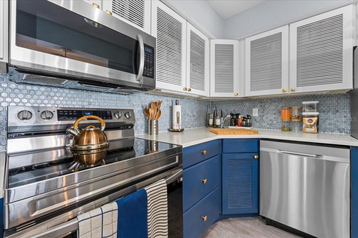 BAYWAY ISLES POINT BRITTANY SIX - Residential