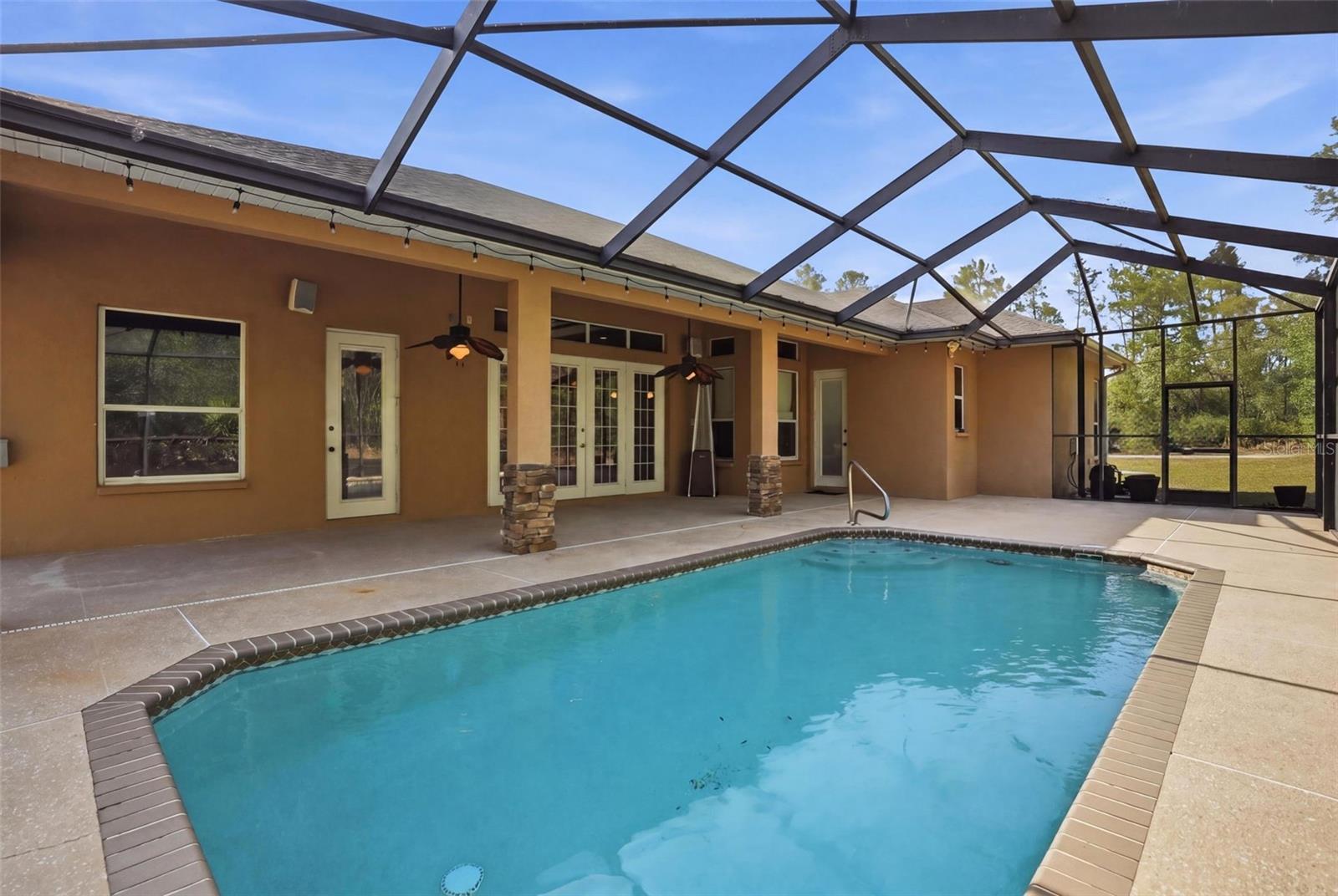ROYAL HIGHLANDS - Residential