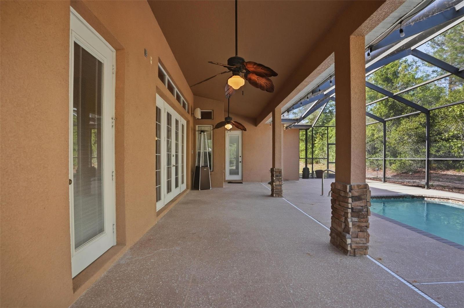 ROYAL HIGHLANDS - Residential