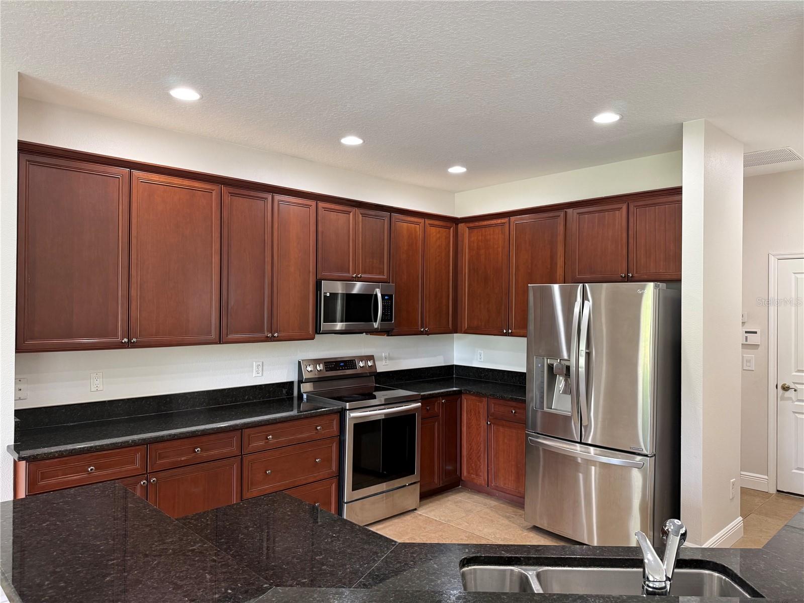 FORESTBROOKE PH 01 Q - Residential