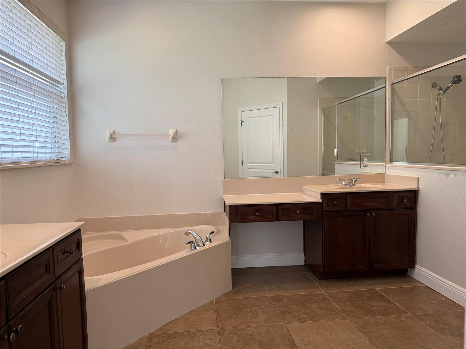 FORESTBROOKE PH 01 Q - Residential