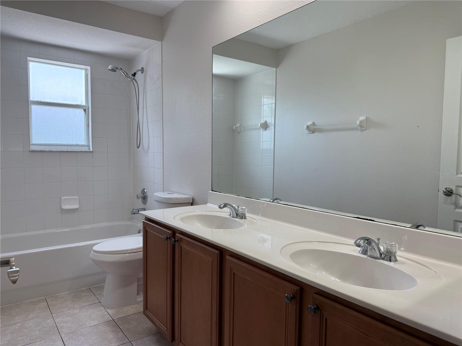FORESTBROOKE PH 01 Q - Residential