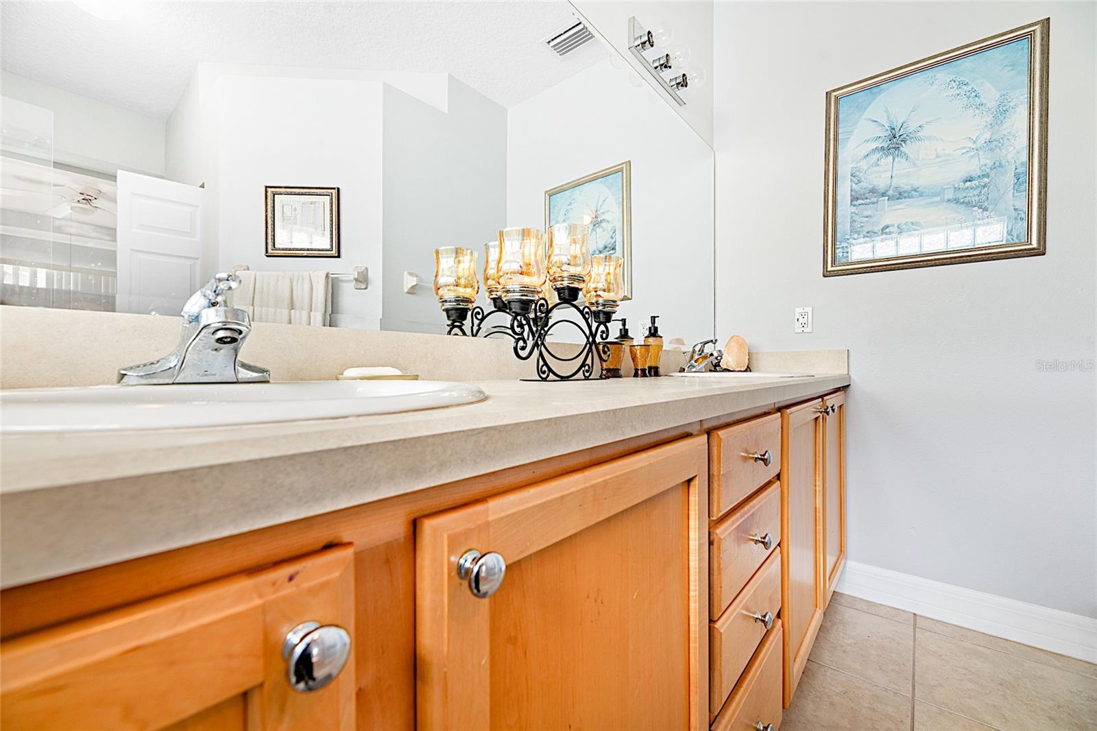 RIVERGATE PH 02 - Residential