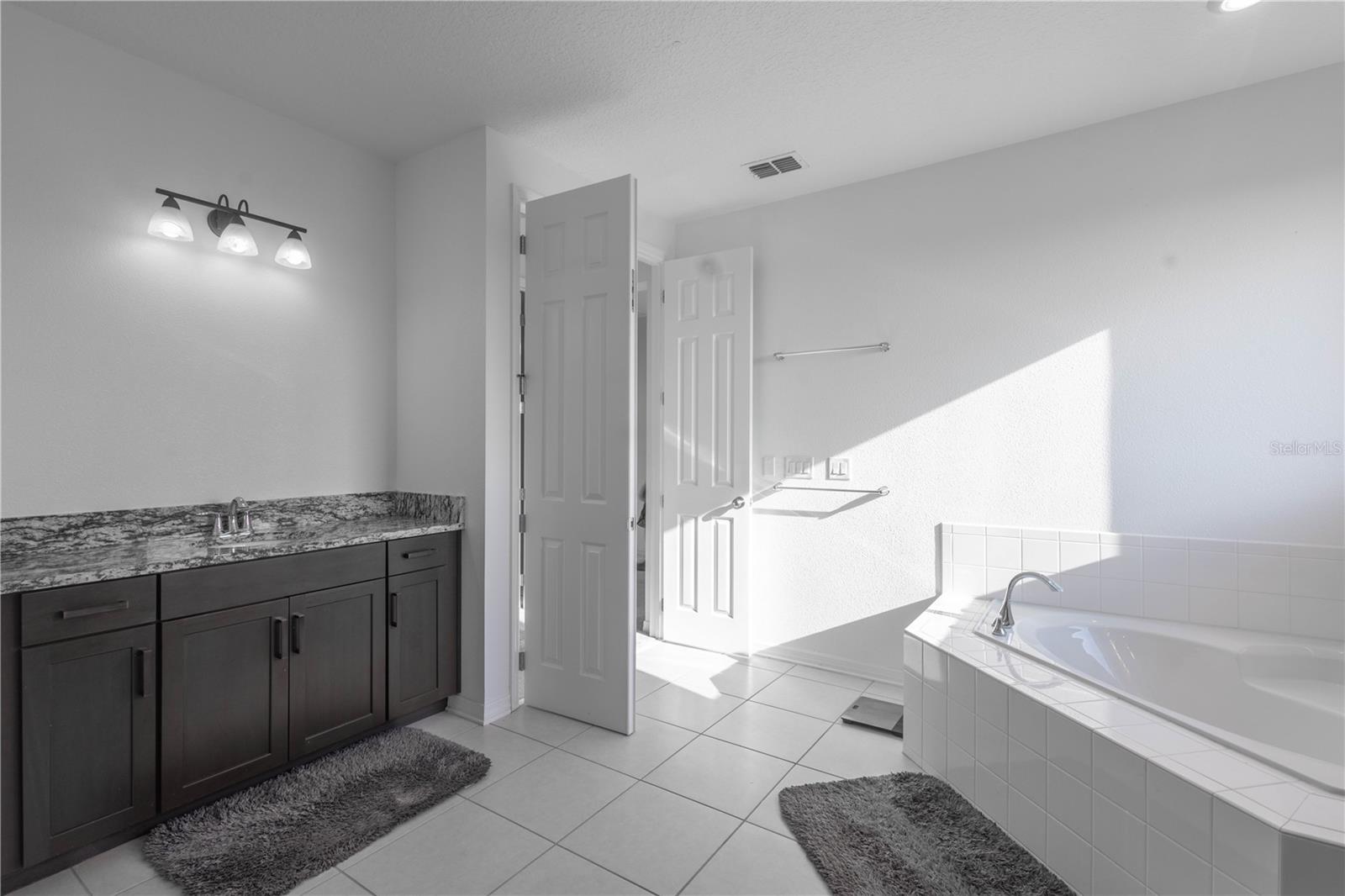 VISTAS/WATERS EDGE PH 1 - Residential