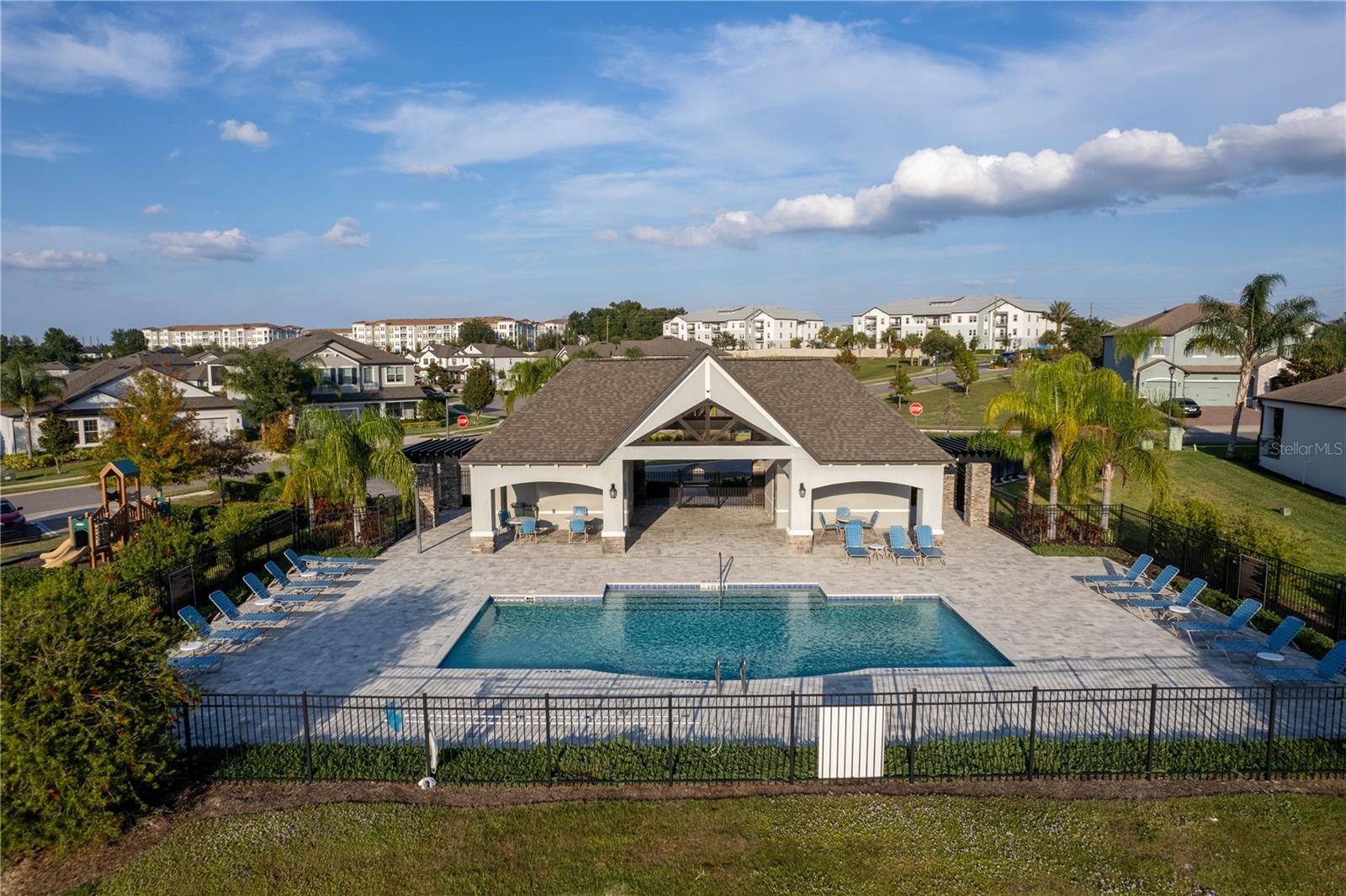 VISTAS/WATERS EDGE PH 1 - Residential