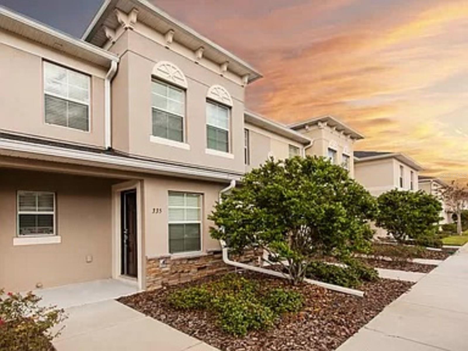 AMBERLEE TWNHMS - Residential