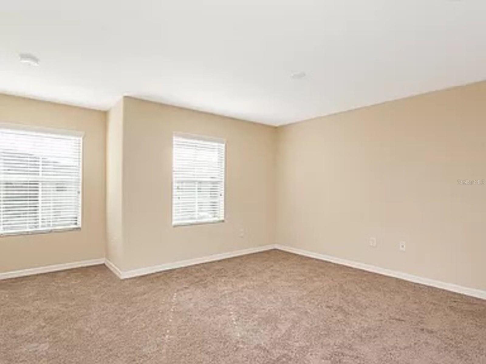 AMBERLEE TWNHMS - Residential