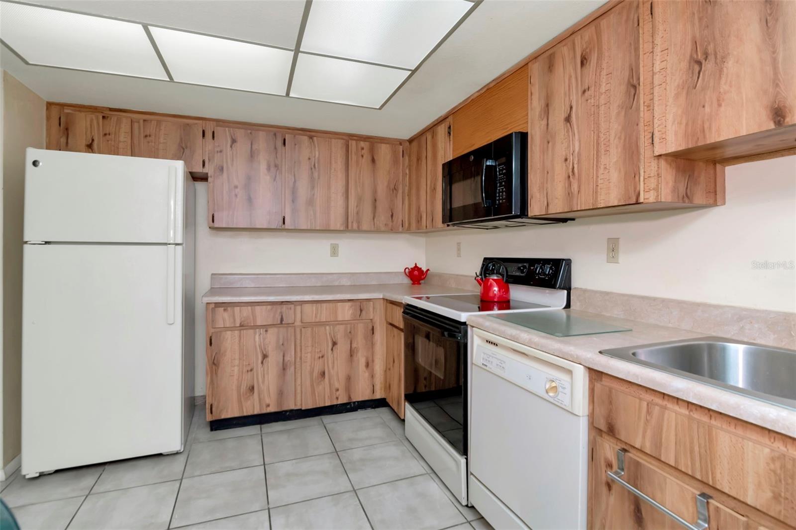 EAST LAKE WOODLANDS CLUSTER HOMES - Residential