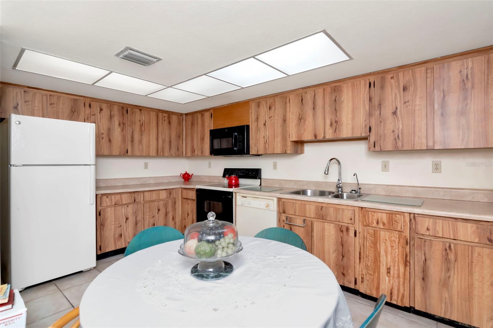 EAST LAKE WOODLANDS CLUSTER HOMES - Residential