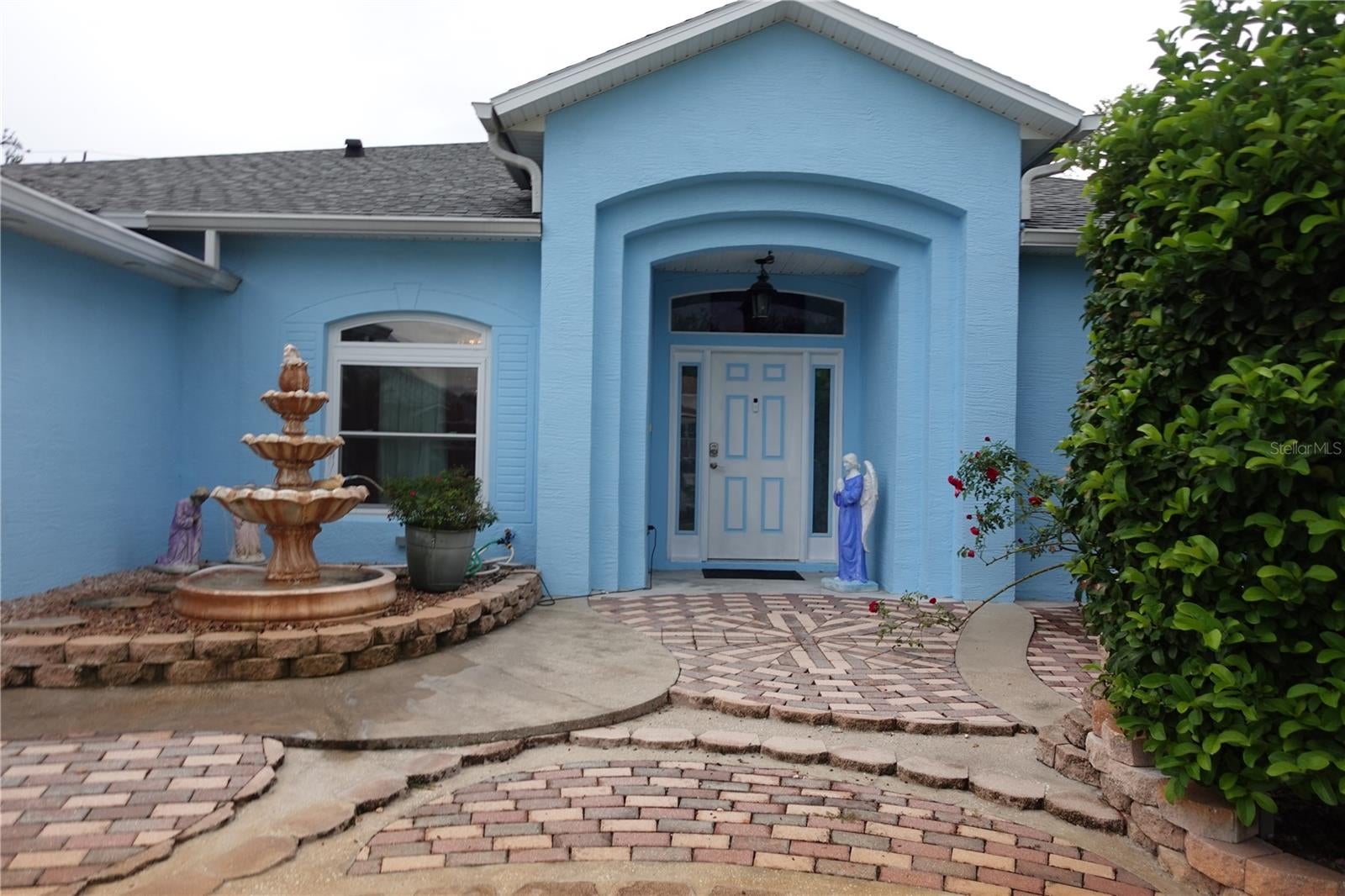 85 LANCELOT DRIVE