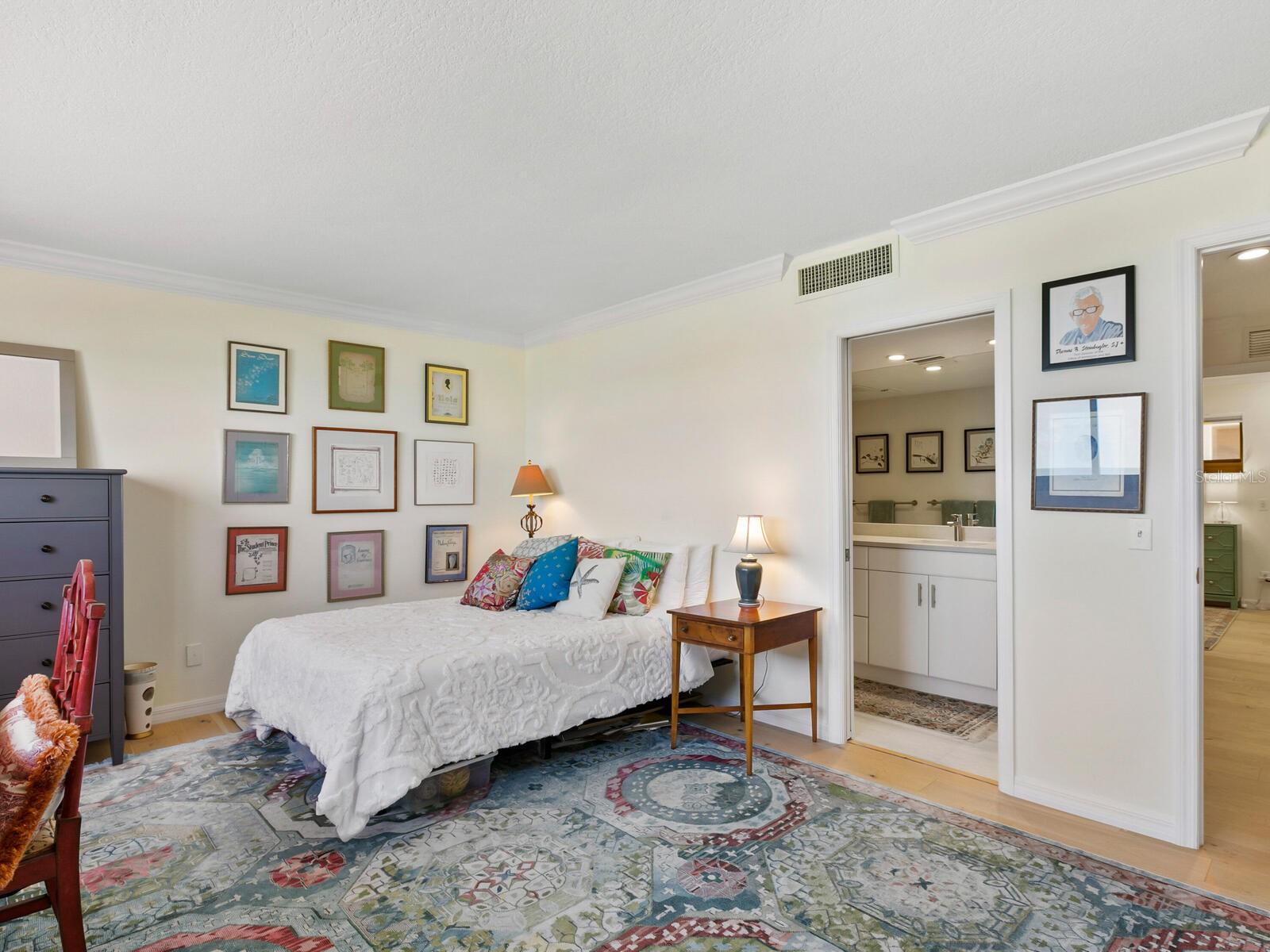 SEAPLACE I - Residential