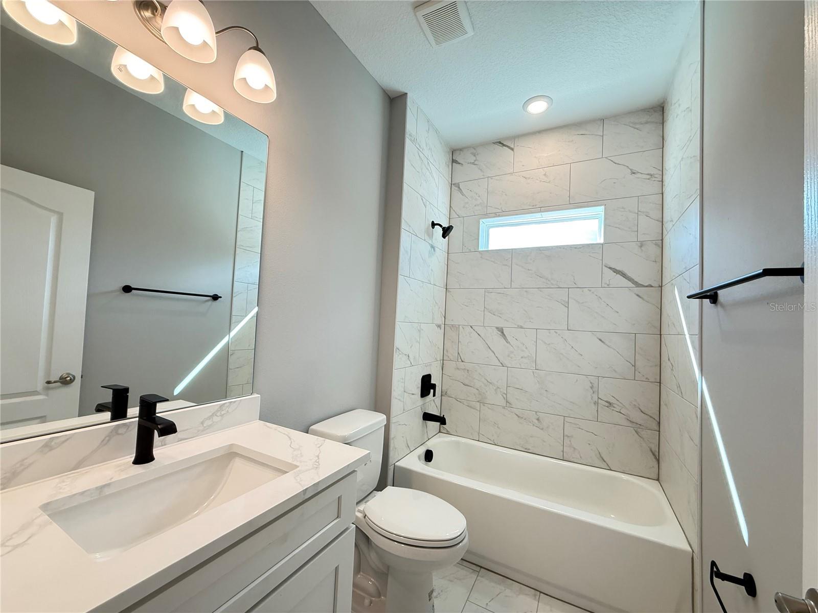 MARION OAKS UN 10 - Residential Lease