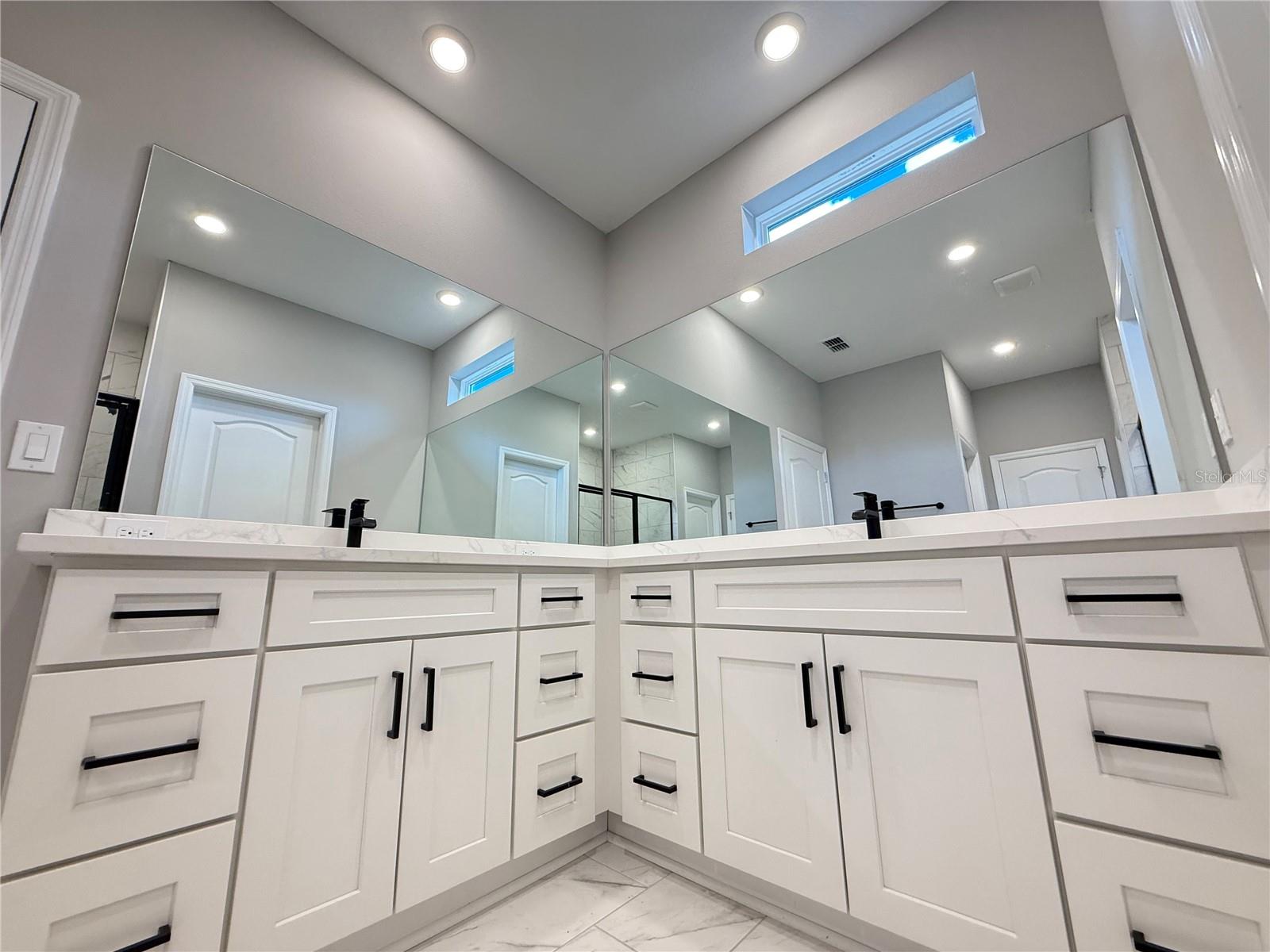 MARION OAKS UN 10 - Residential Lease