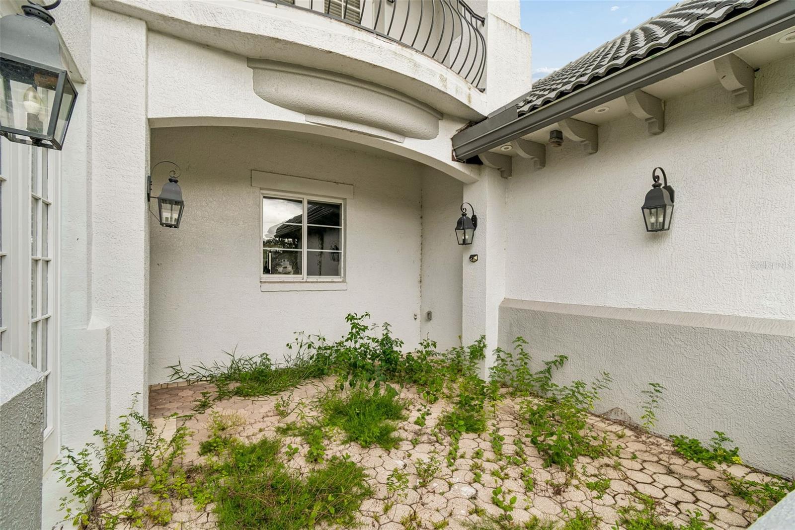 4482 BEGONIA COURT