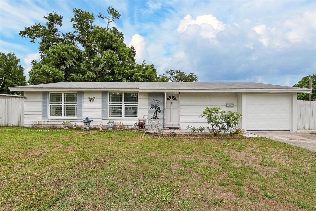 Photo of 10101 Mariposa Place, Tampa, FL 33619 (MLS # TB8494593)