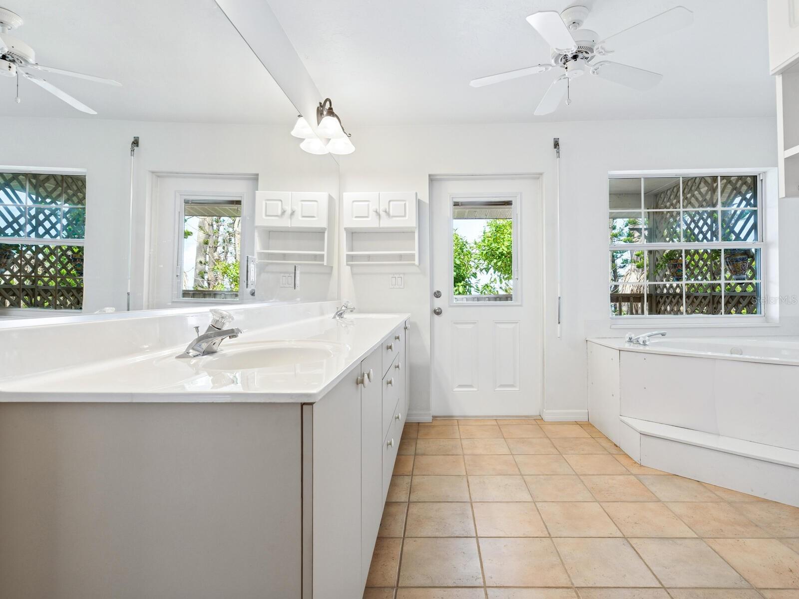 CASEY KEY - Residential