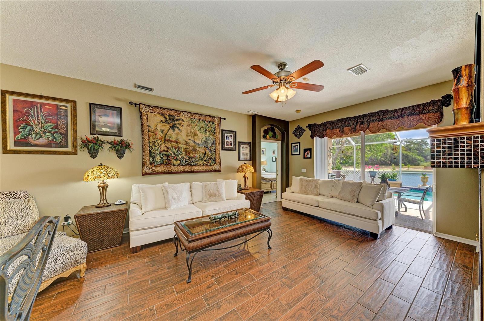 HIGHLAND RIDGE - Residential