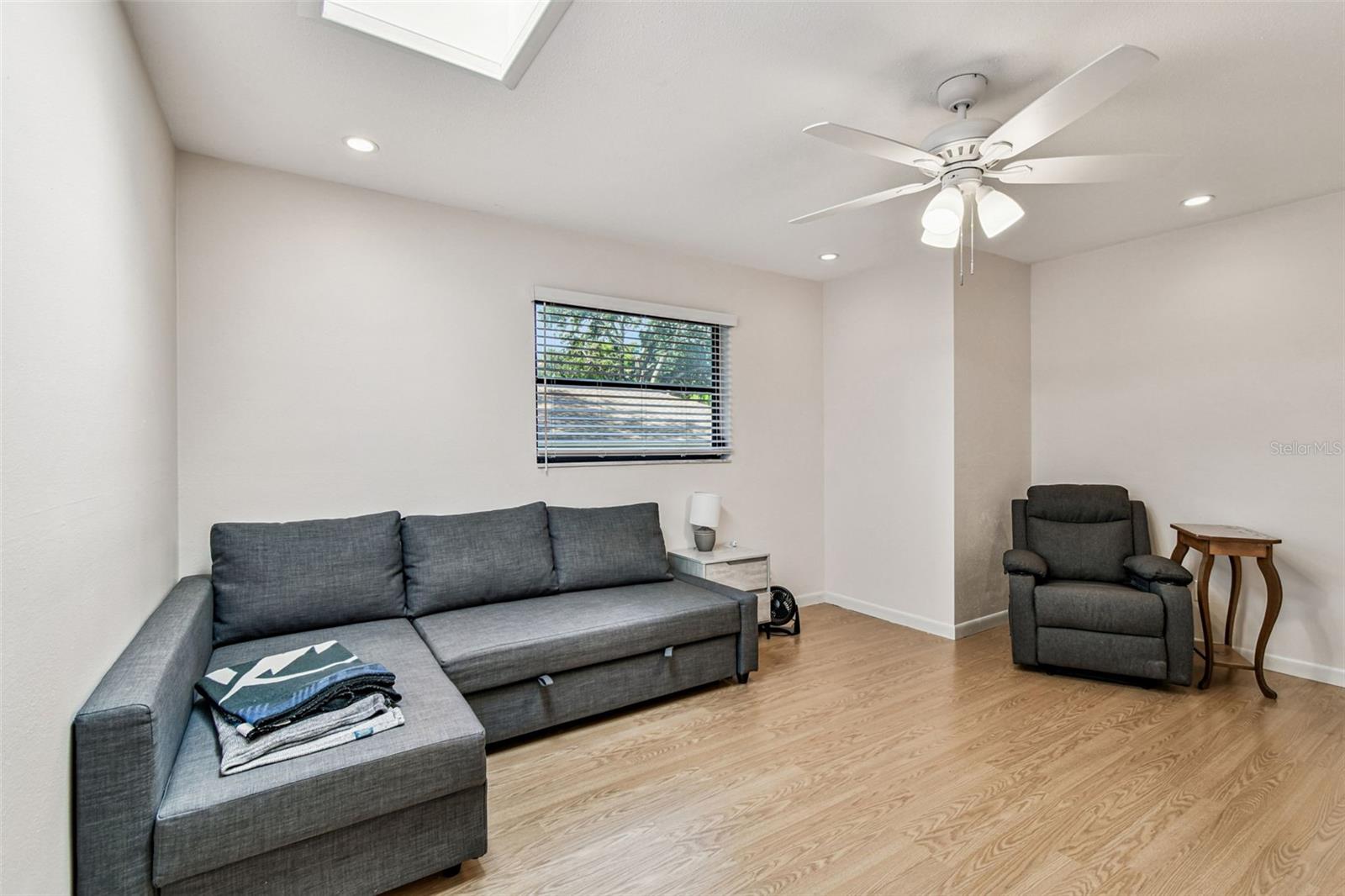 WESTLAKE VILLAGE - Residential