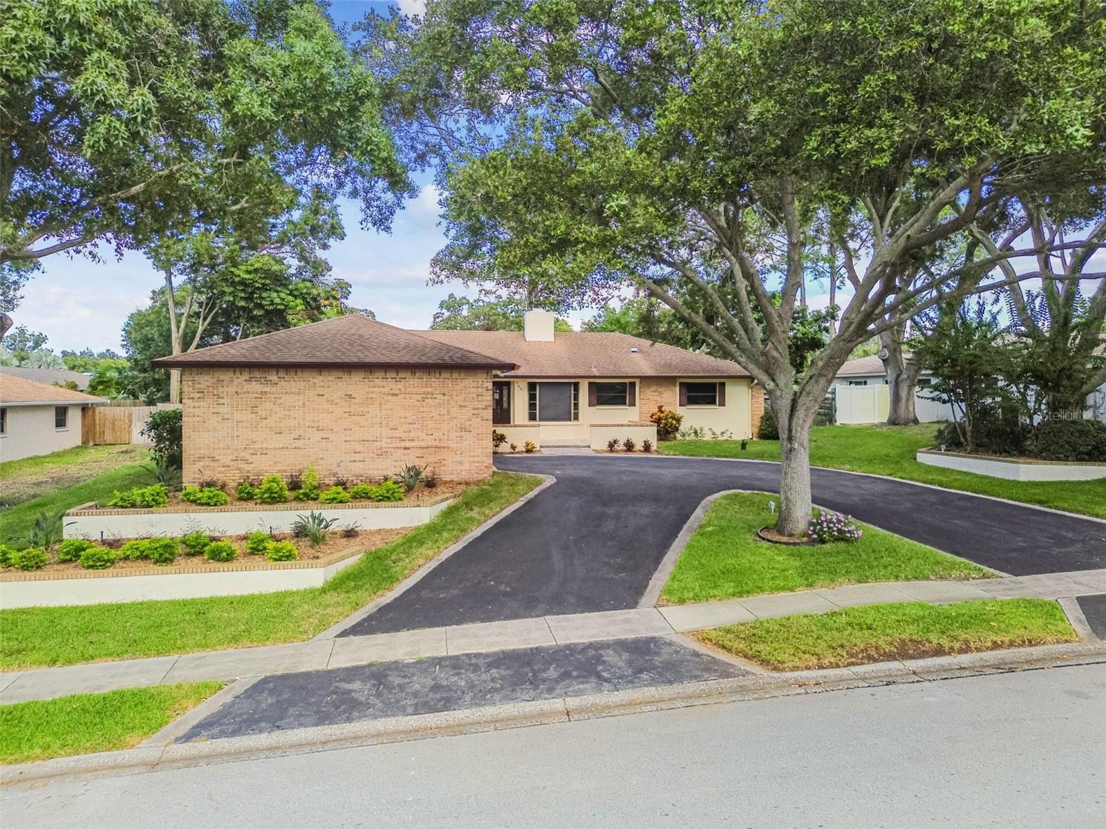 WESTLAKE VILLAGE - Residential