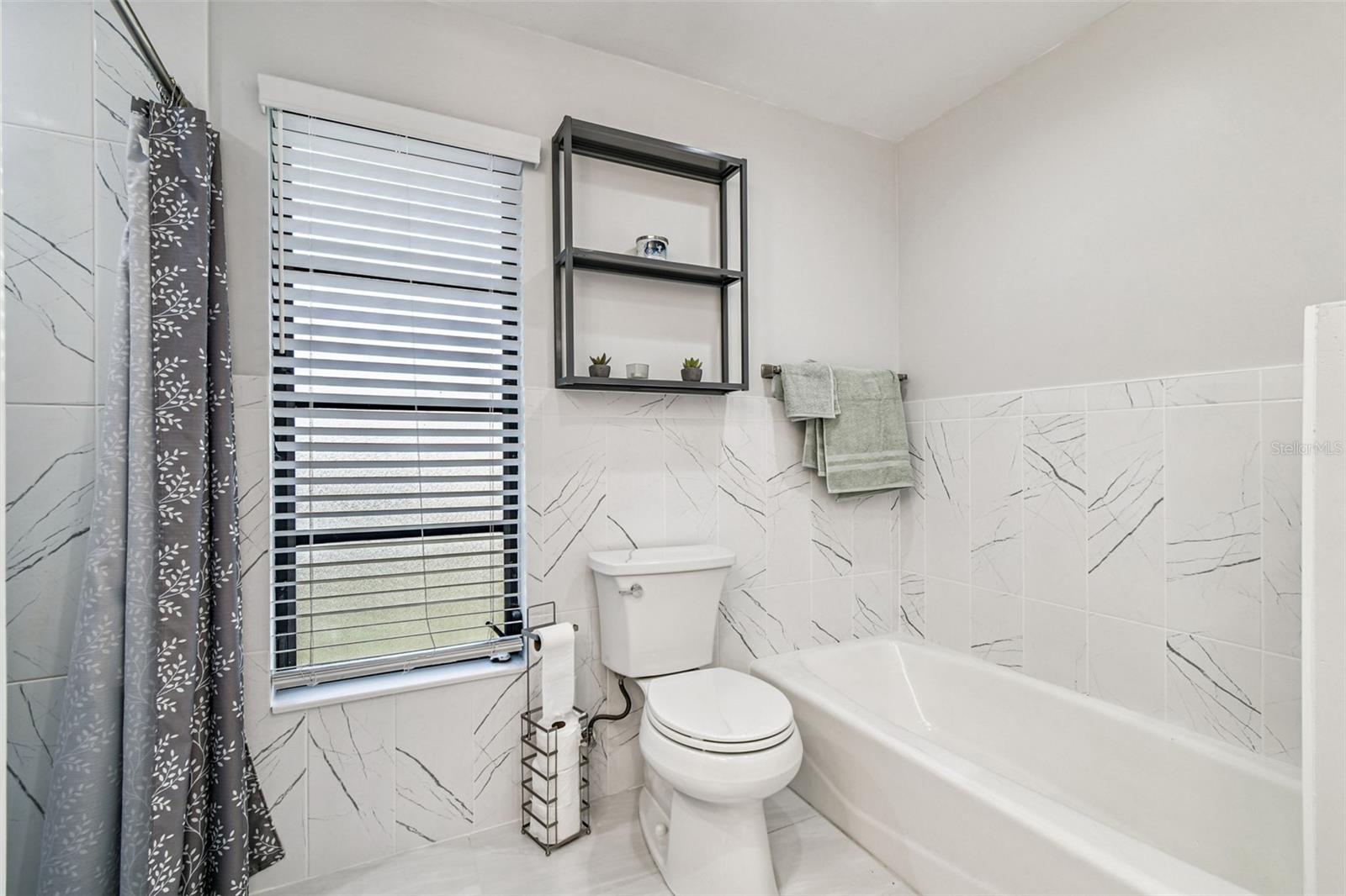 WESTLAKE VILLAGE - Residential