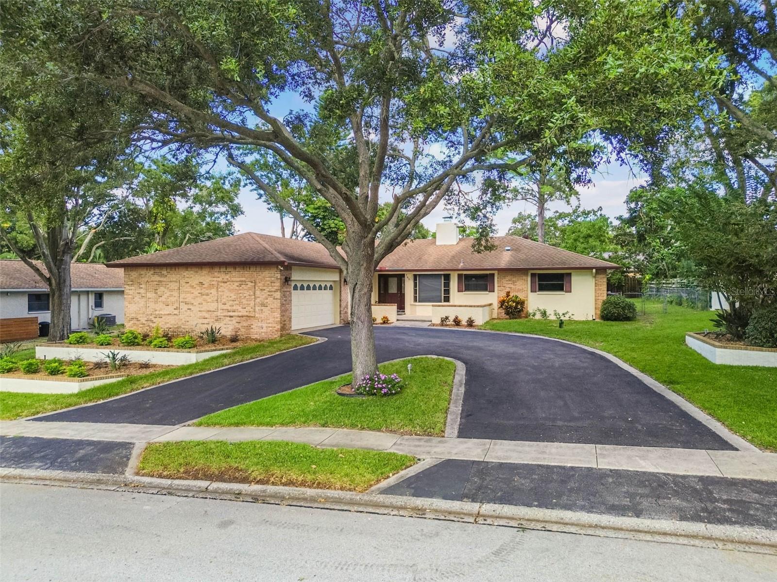 WESTLAKE VILLAGE - Residential