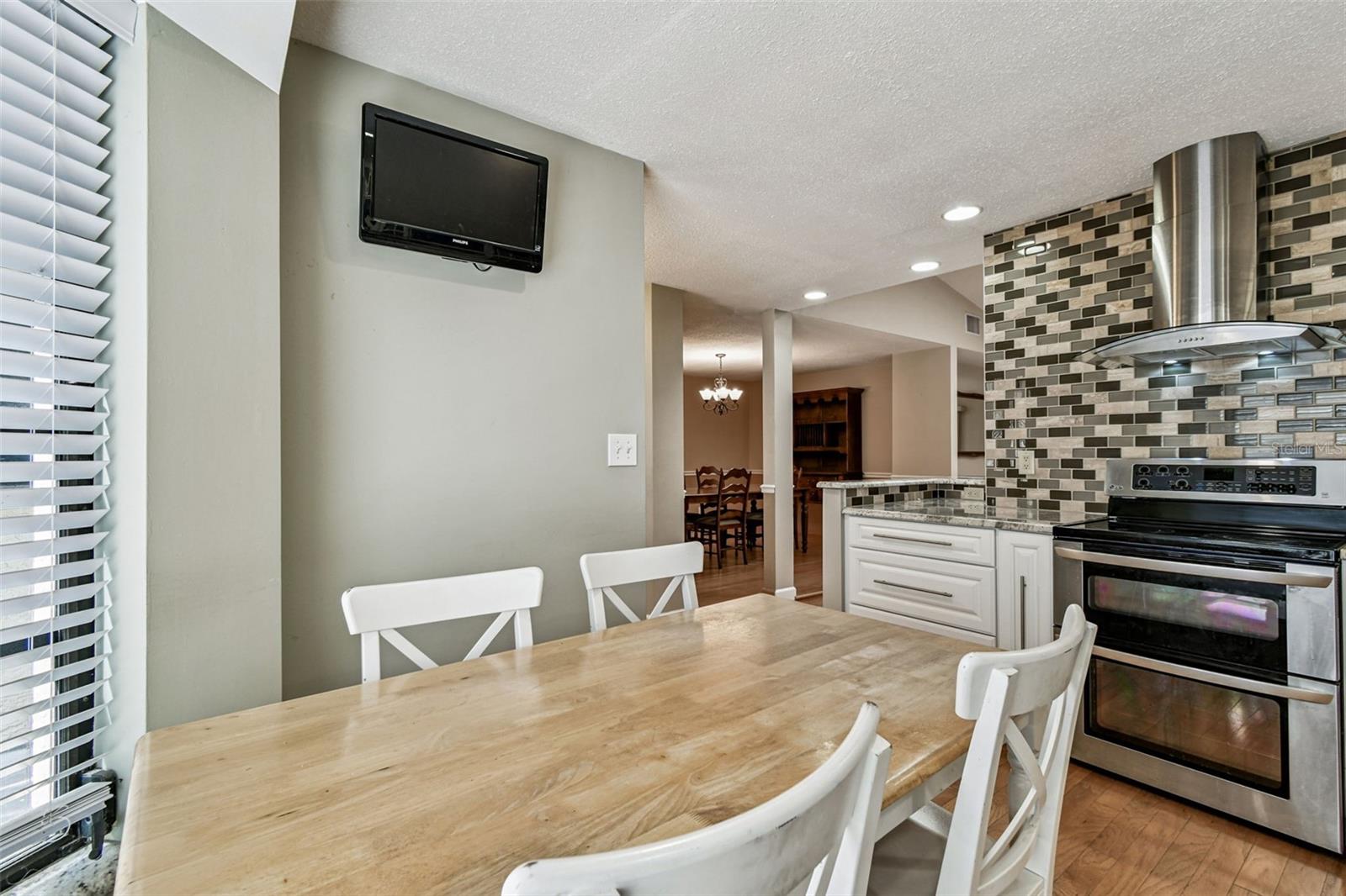 WESTLAKE VILLAGE - Residential