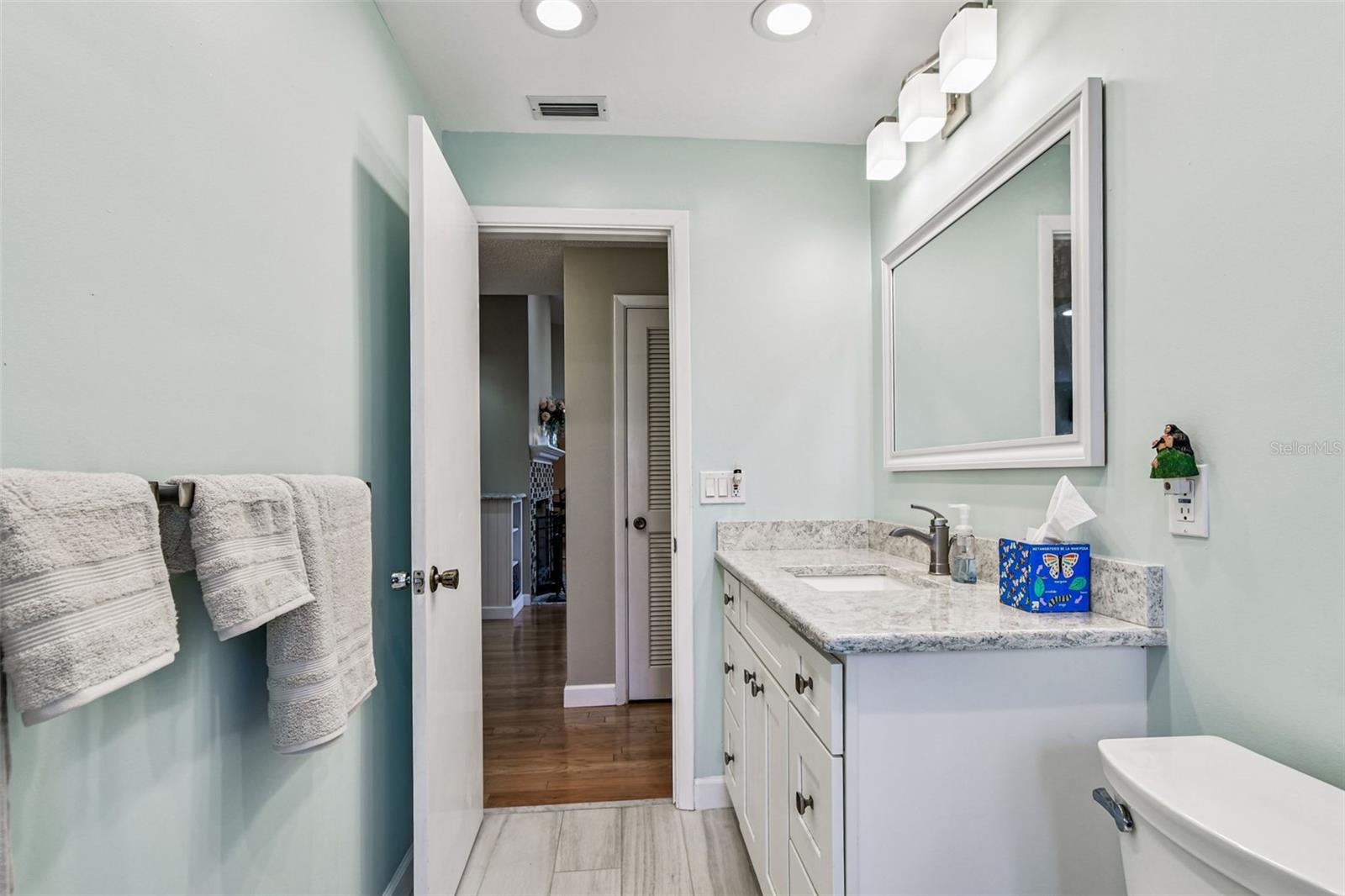 WESTLAKE VILLAGE - Residential