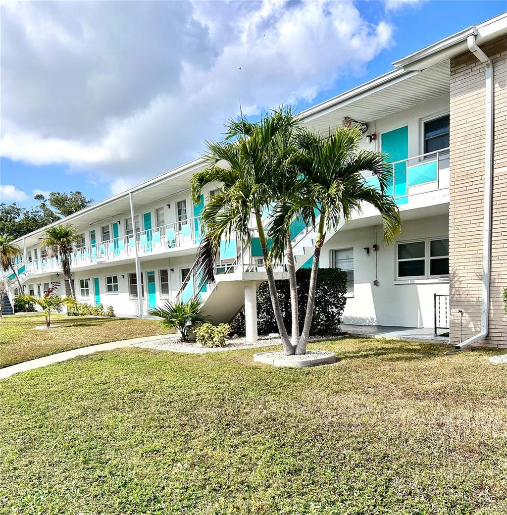Photo of 5970 21st Street N #3, St Petersburg, FL 33714 (MLS # A4672255)