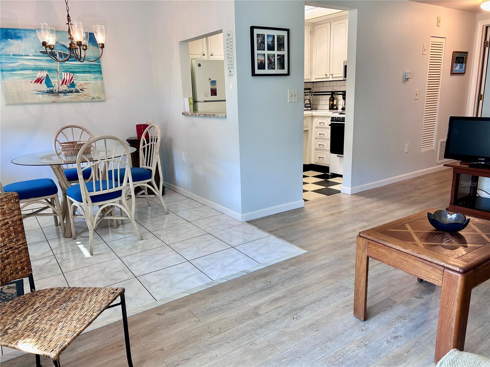 TOWN APTS CONDO - Residential