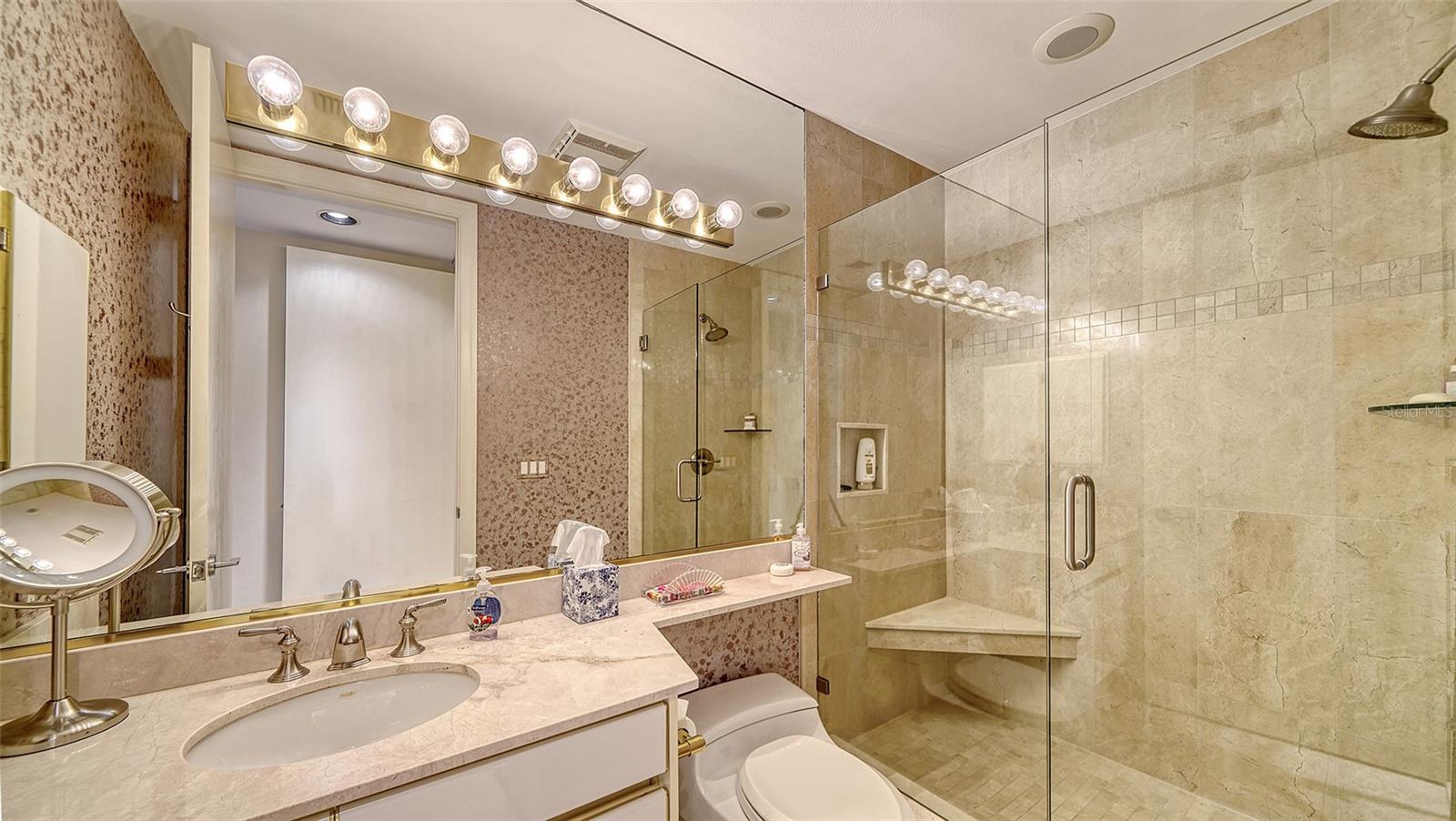 L AMBIANCE 1 - Residential