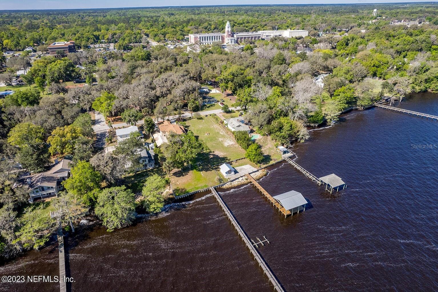NORTH SUBURBS/GREEN COVE SPGS - Land
