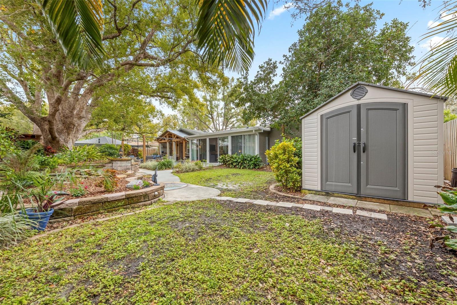 FAIRWAY VILLAGE - Residential