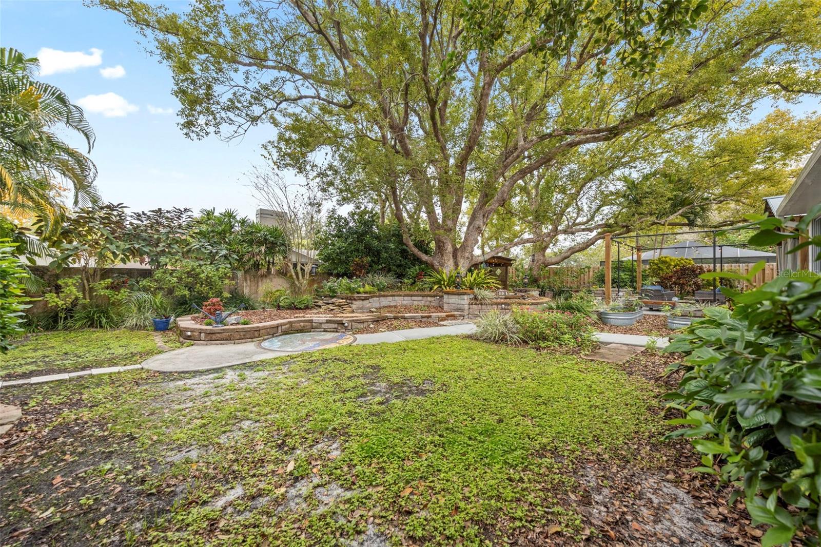 FAIRWAY VILLAGE - Residential