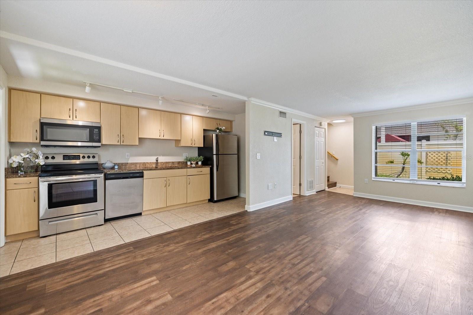 HIGHLAND PINES - Residential Lease