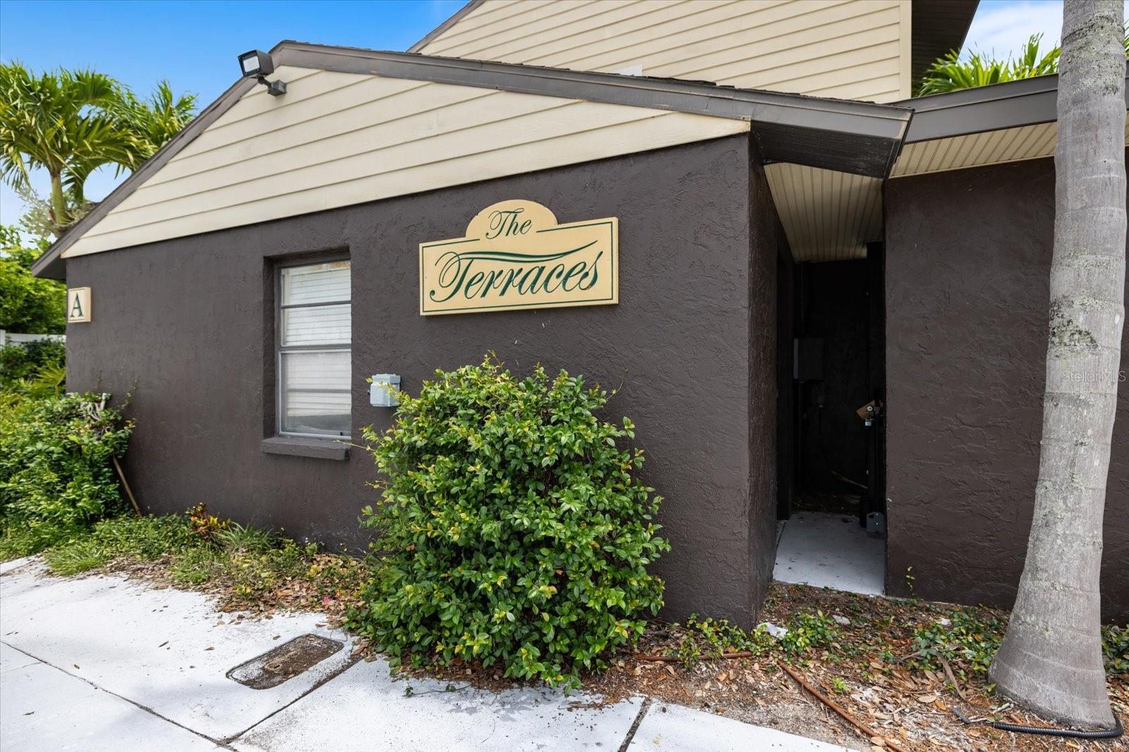 HIGHLAND PINES - Residential Lease