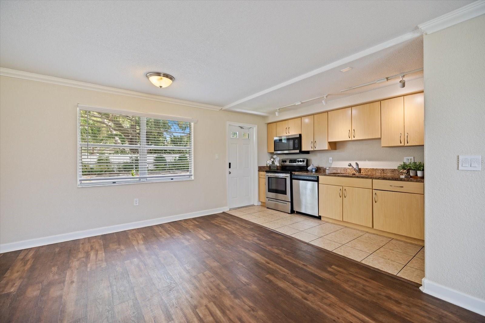 HIGHLAND PINES - Residential Lease