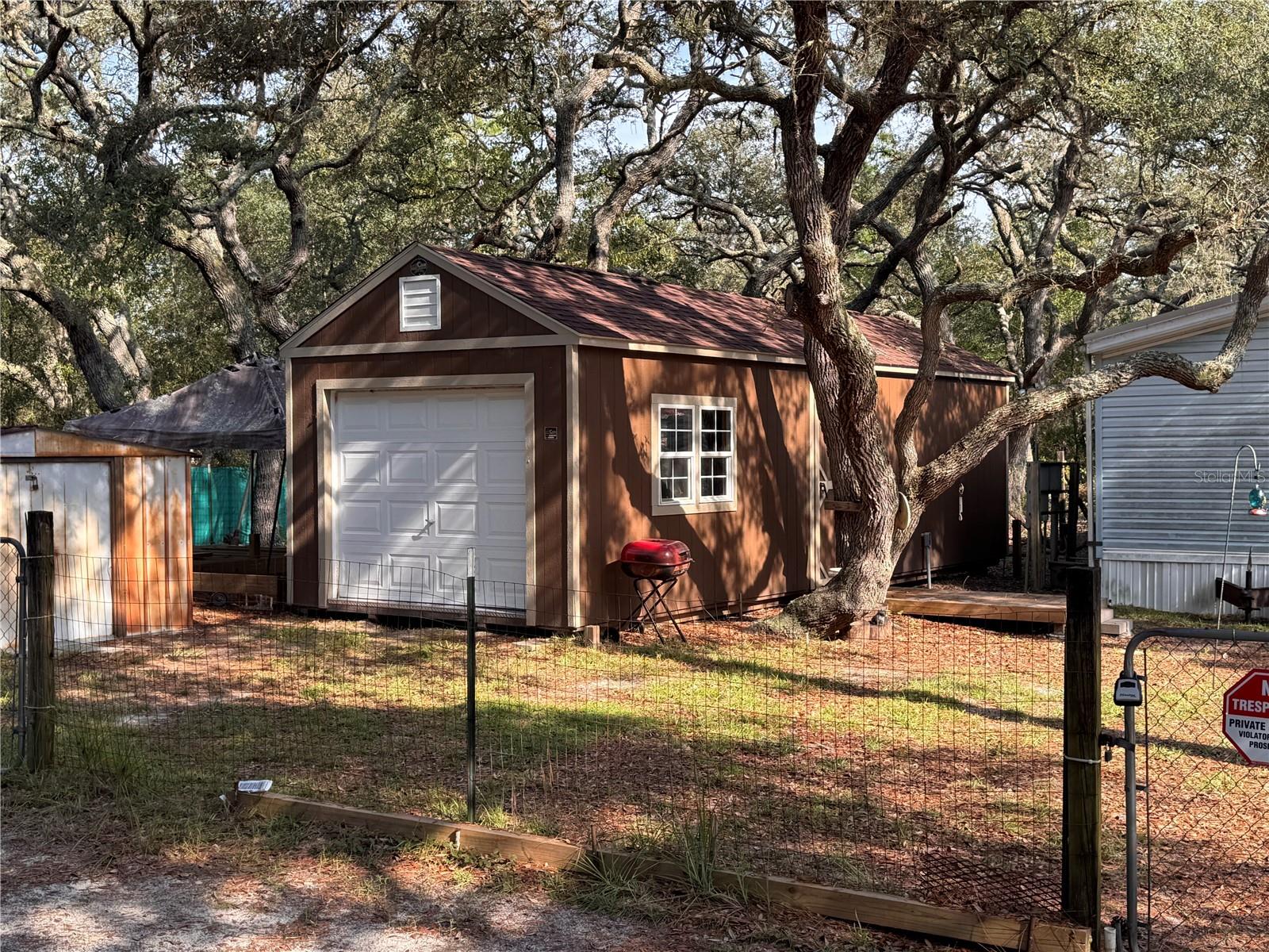 LAKE TROPICANA RANCHETTES - Residential