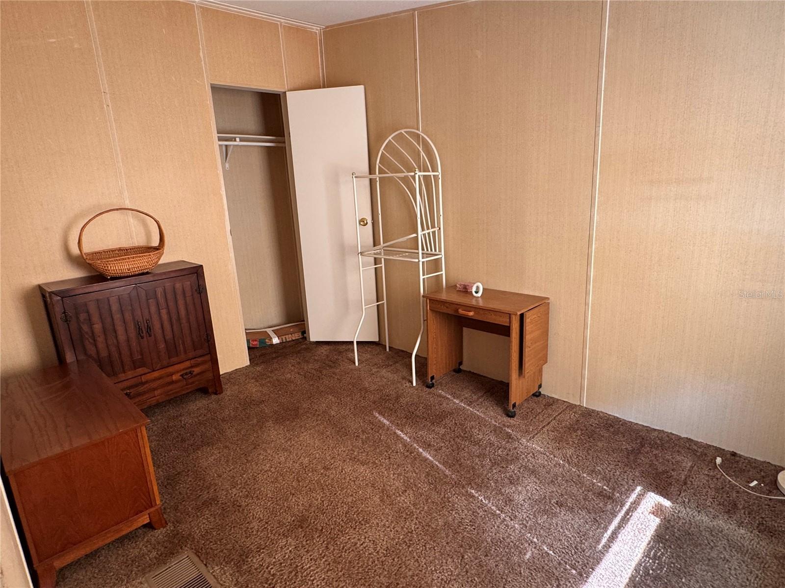 LAKE TROPICANA RANCHETTES - Residential