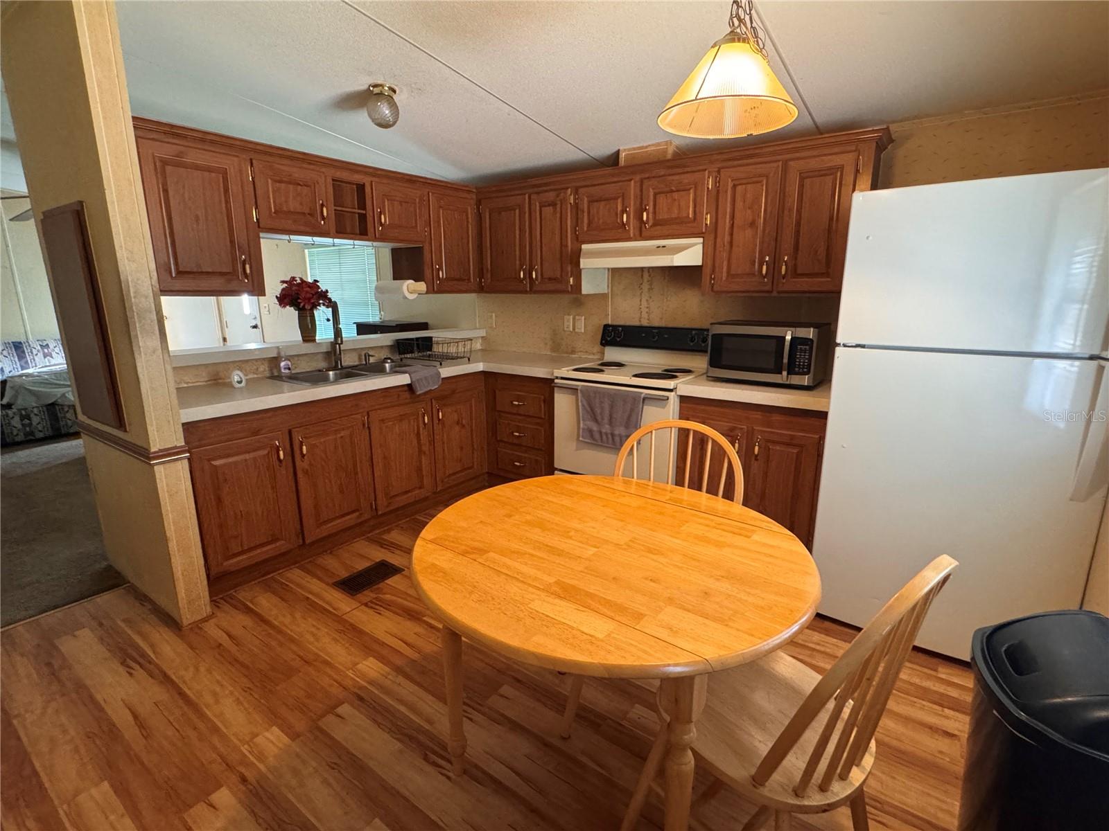 LAKE TROPICANA RANCHETTES - Residential