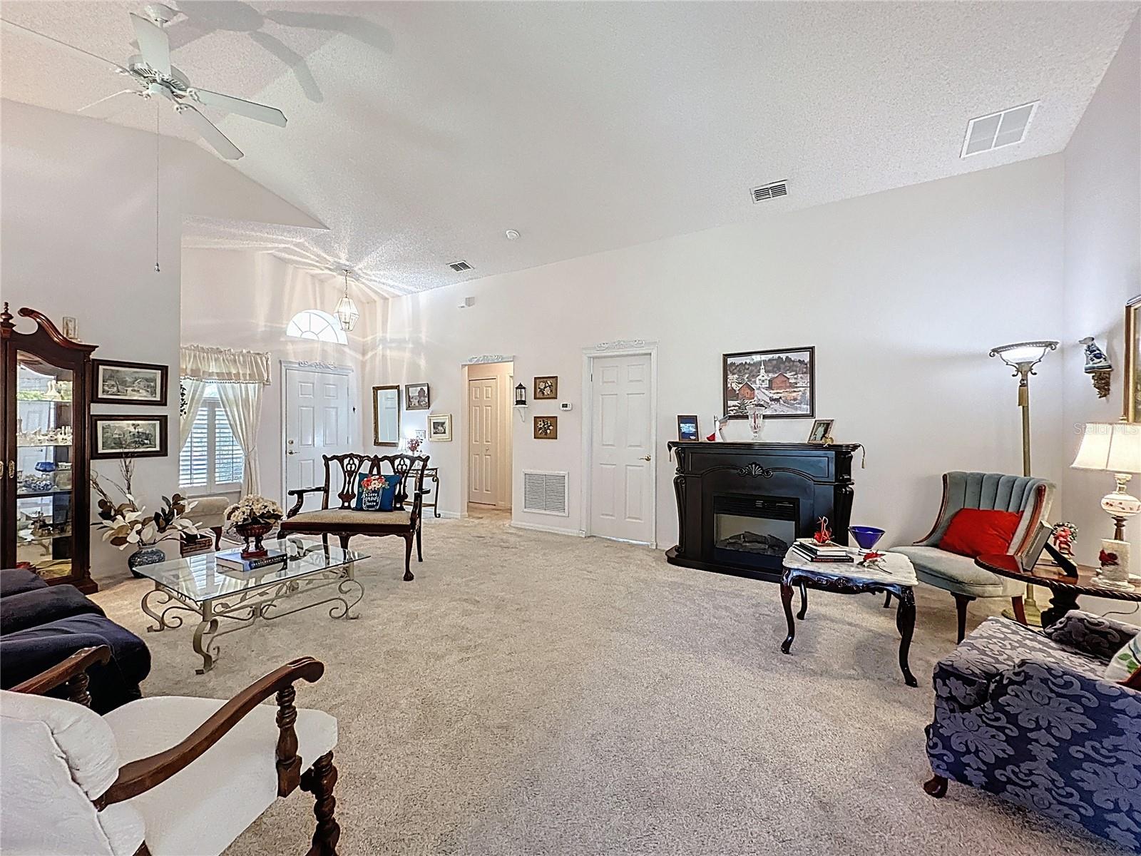 KINGS RIDGE - Residential