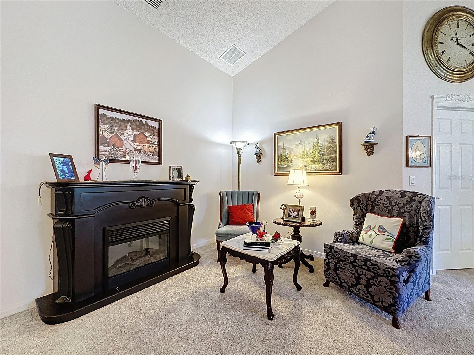 KINGS RIDGE - Residential