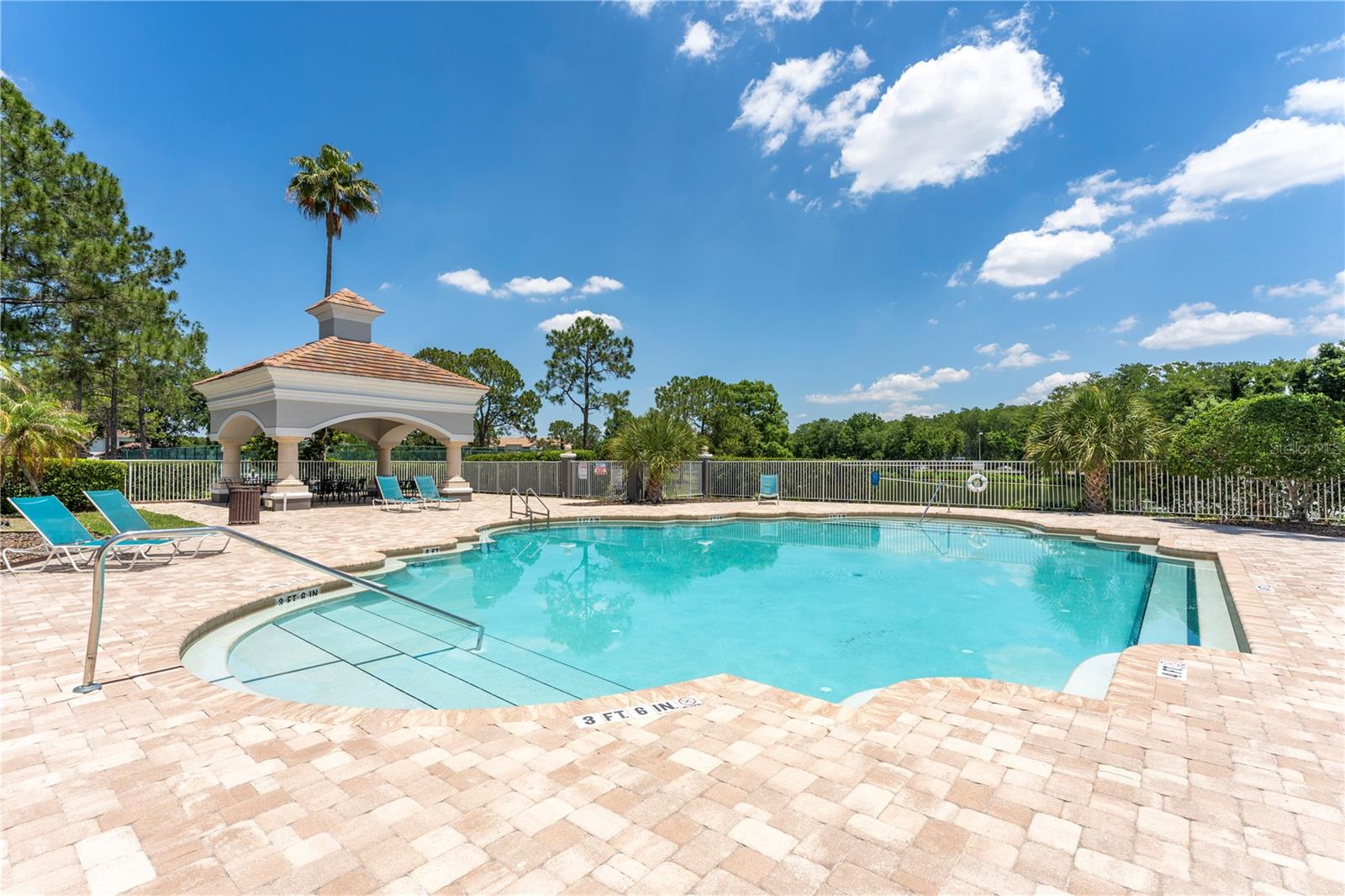 AUDUBON VILLAS/HUNTERS CRK - Residential