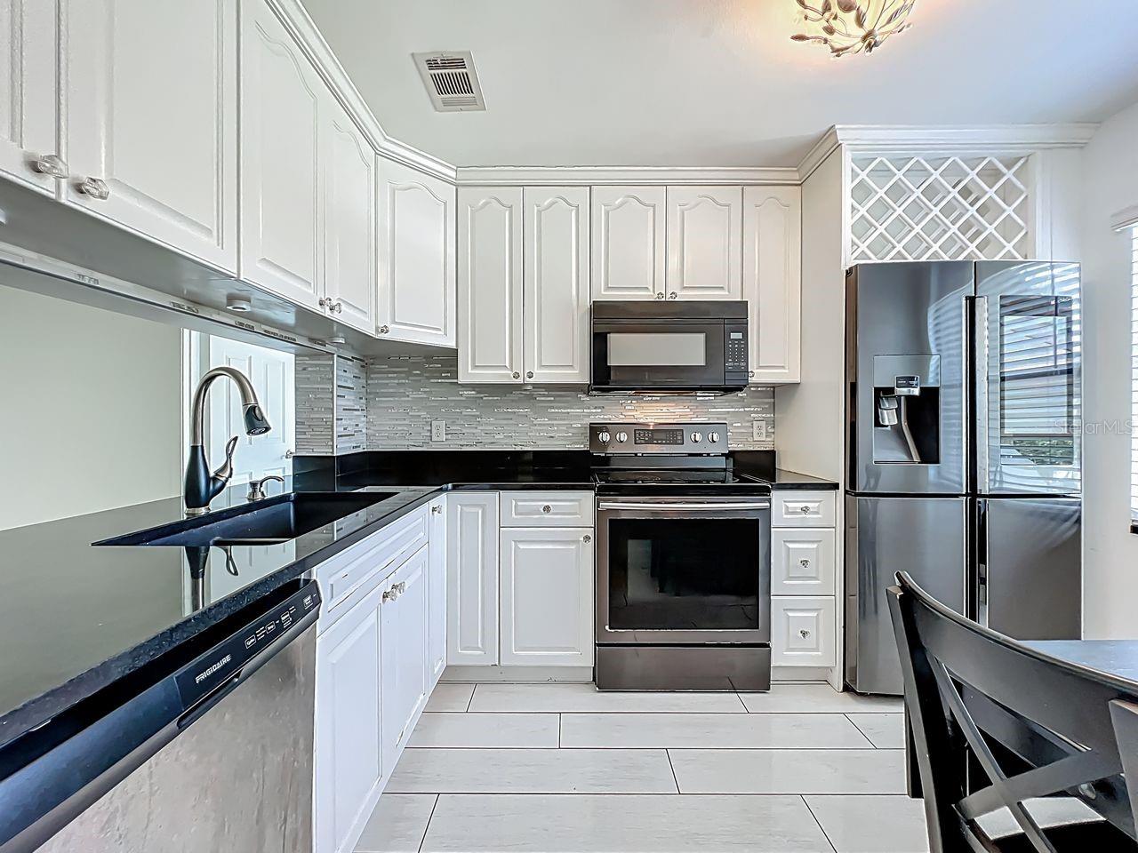 6140 BURNSIDE CIRCLE 204