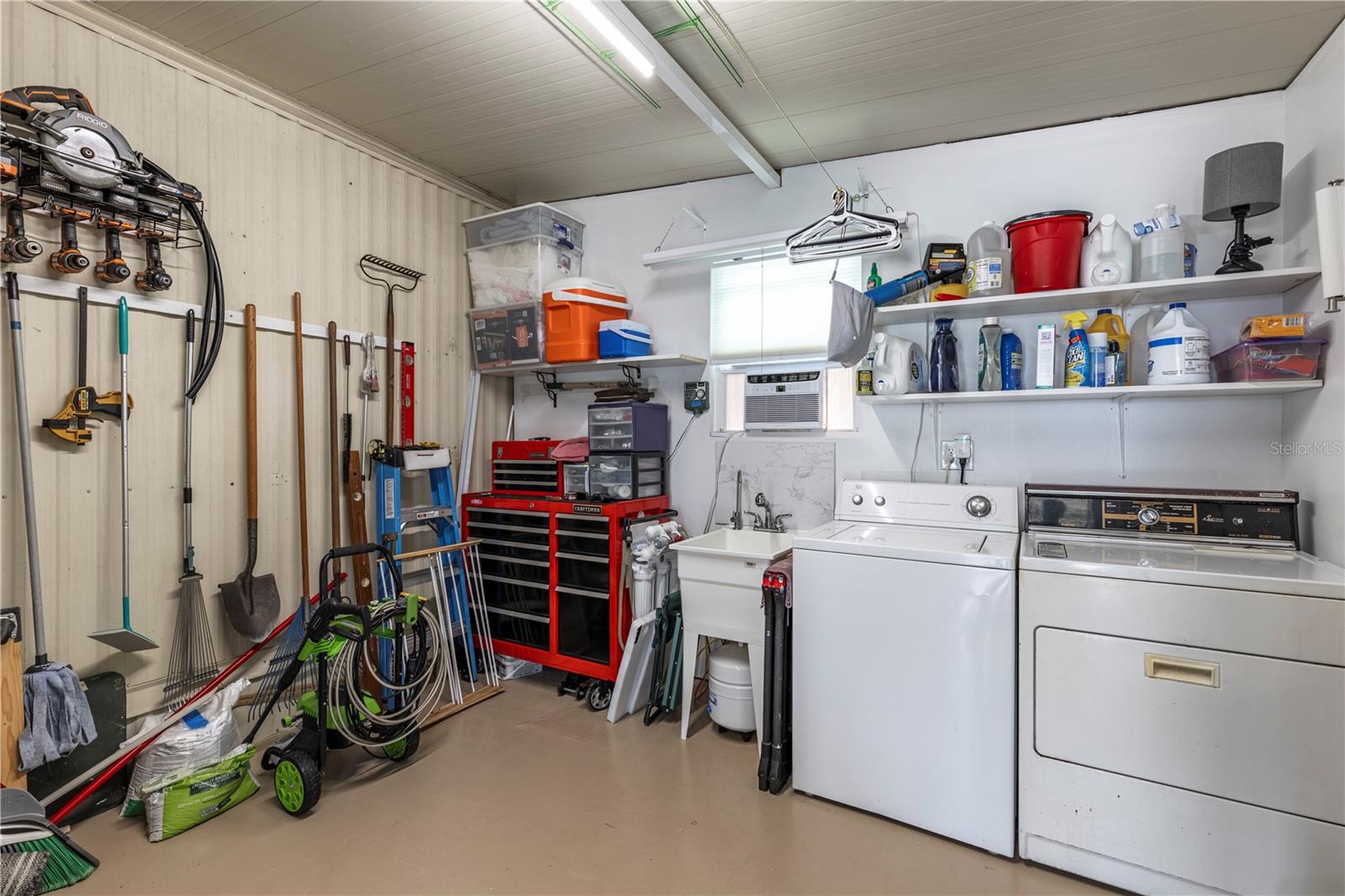 TAVARES LAKE FRANCES ESTATES - Residential