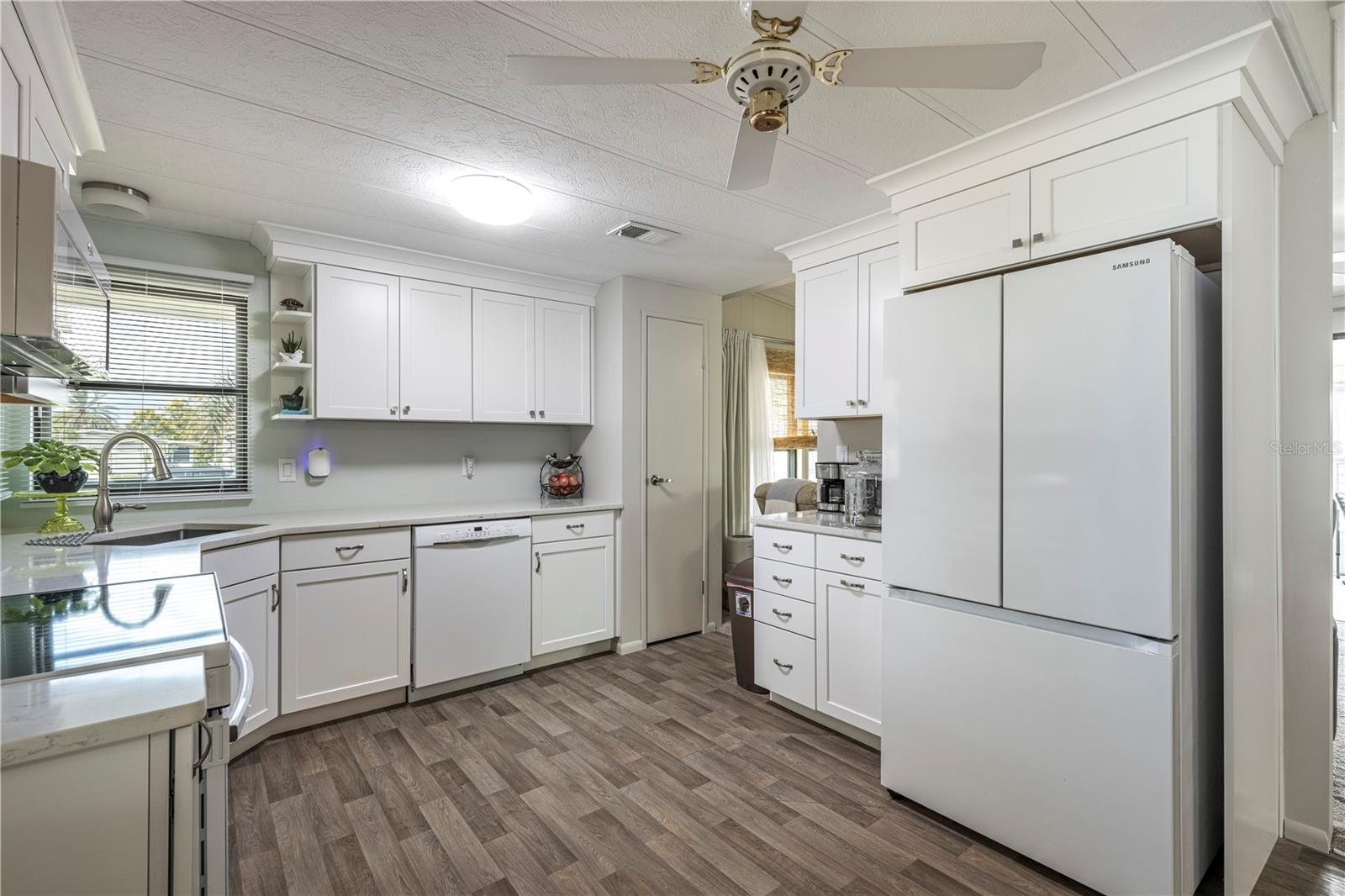 TAVARES LAKE FRANCES ESTATES - Residential